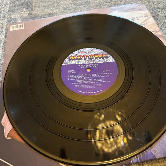 Lionel Richie Can’t Slow Down Vinyl Record Vintage 1983 EUC - Picture 4 of 6
